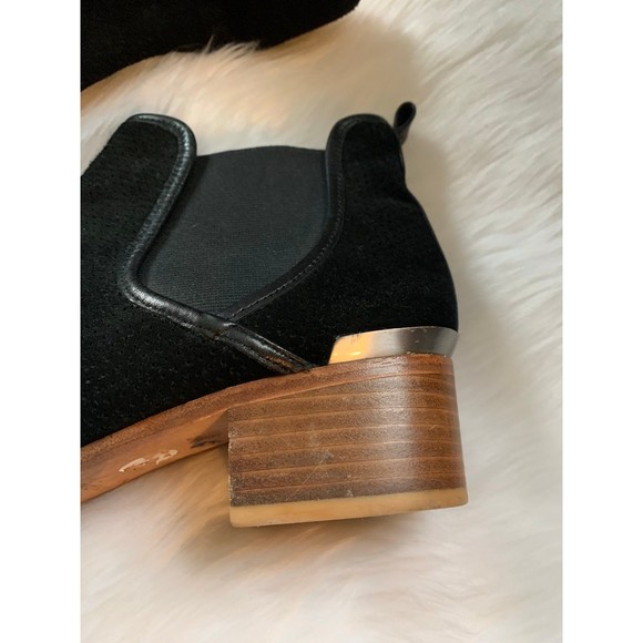 Donald J Pliner Bootie - Picture 6 of 9